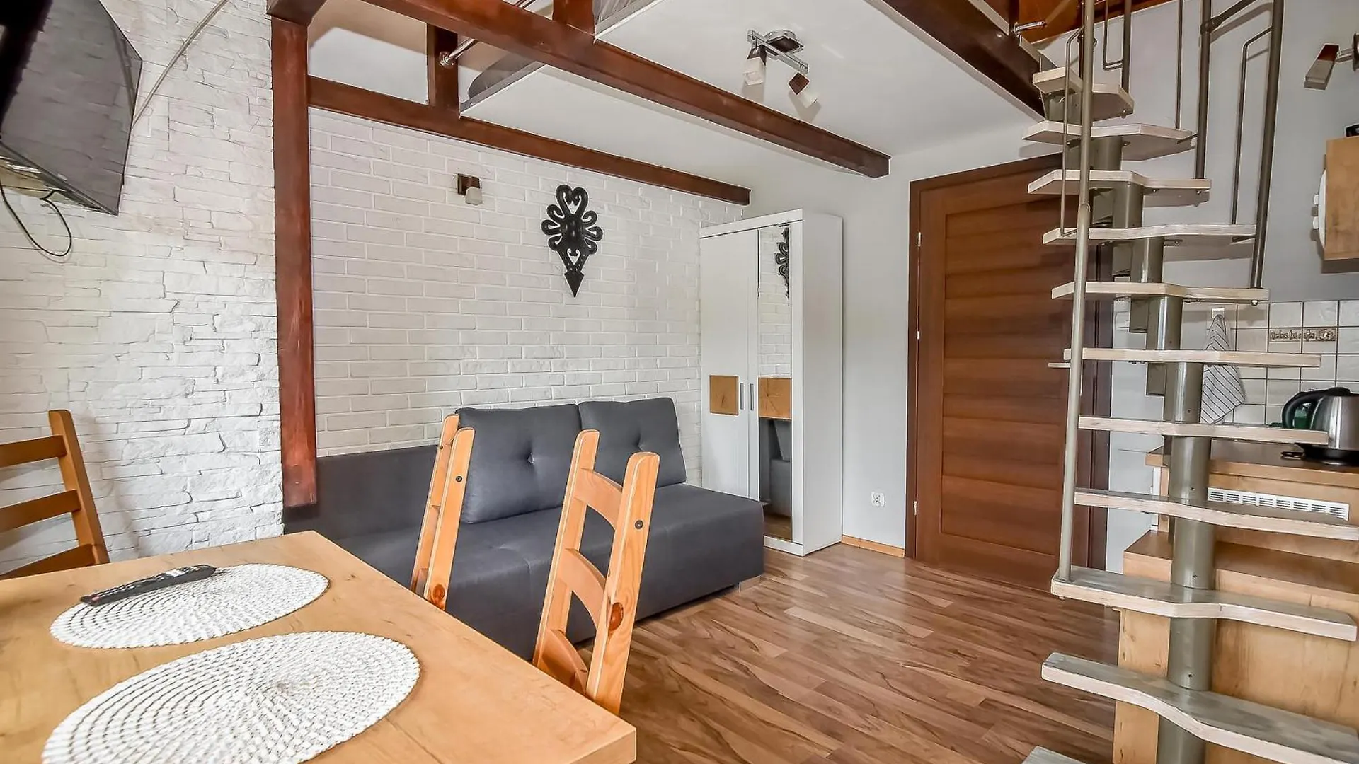 아파트 Apartamenty U Anki 자코파네