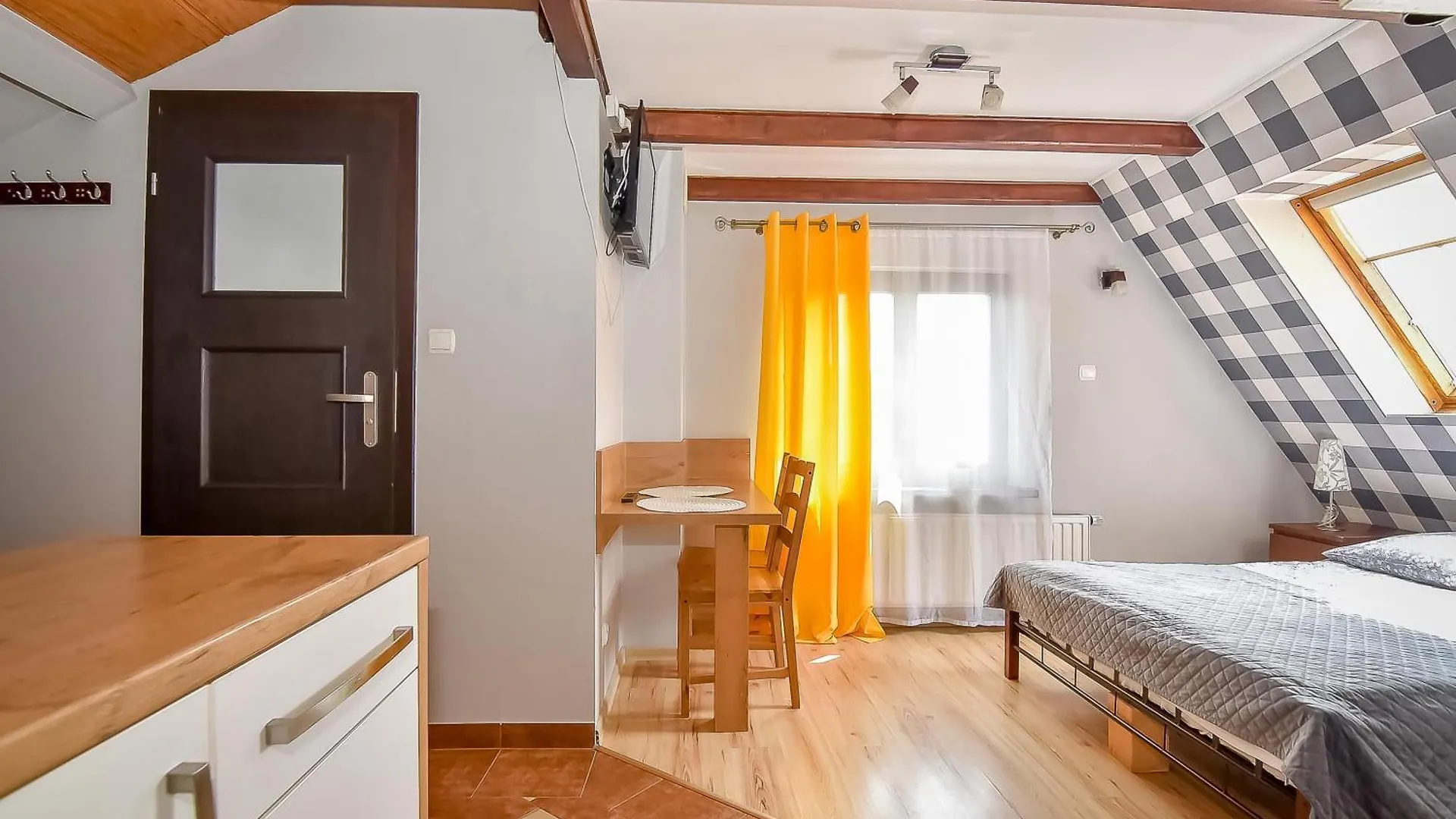 Apartamenty U Anki 자코파네 0*,
